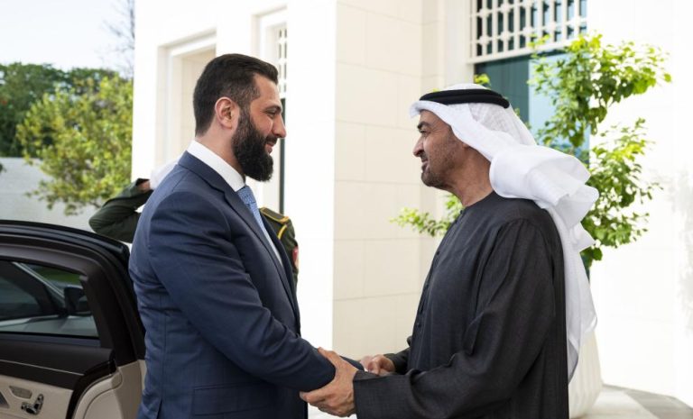 محمد بن زايد يبحث مع الشرع العلاقات وتطورات المنطقة