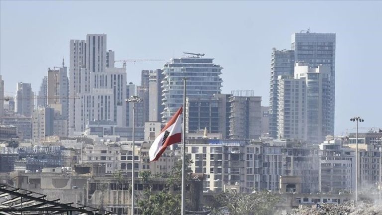 لبنان على حافة التوتر: مخاوف من صدام داخلي وسط العدوان الإسرائيلي والانقسام السياسي
