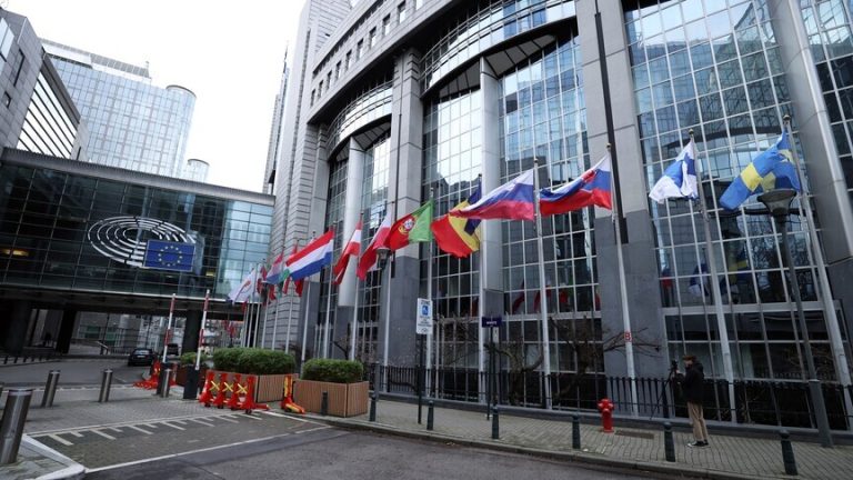 أحزاب اليمين المتطرف في أوروبا تراجع علاقتها بإسرائيل تحت ضغط الناخبين الشباب