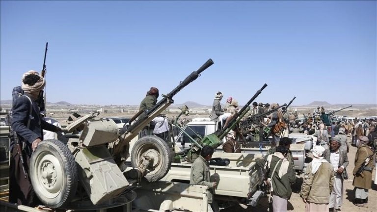 الحوثيون يهددون بتصعيد عسكري واسع حال استئناف الهجمات على إيران ويحذرون من تداعيات عالمية