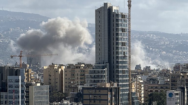 غارة إسرائيلية على صيدا تخلّف 9 قتلى و22 جريحًا وسط تصعيد مستمر في جنوب لبنان