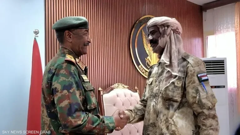 تحولات عسكرية مثيرة في السودان والجيش يستقبل قيادات الدعم السريع المنشقة برعاية عبدالفتاح البرهان