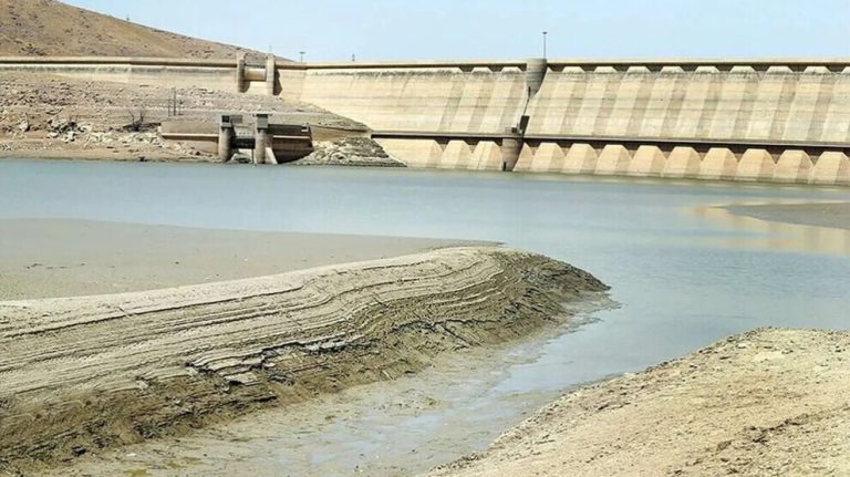 أزمة المياه في طهران تتفاقم بسبب البناء العشوائي والجفاف الهيدرولوجي المزمن