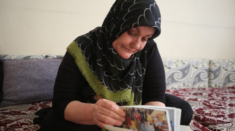 قصة عين زليخة جيليك ومعاناة عائلة كردية بين جدران السجون والمنفى القسري