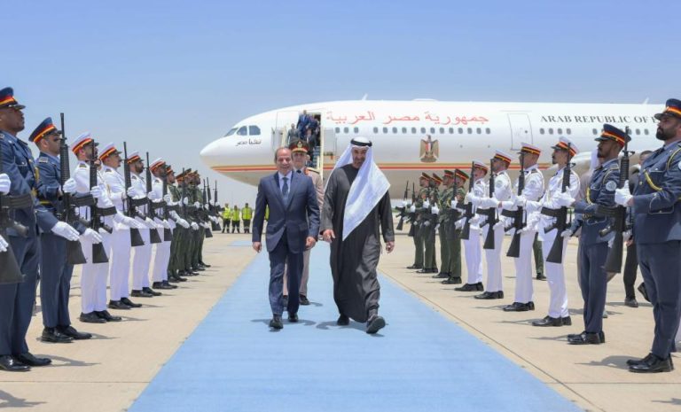 السيسي لمحمد بن زايد: ما يمس الإمارات يمس مصر