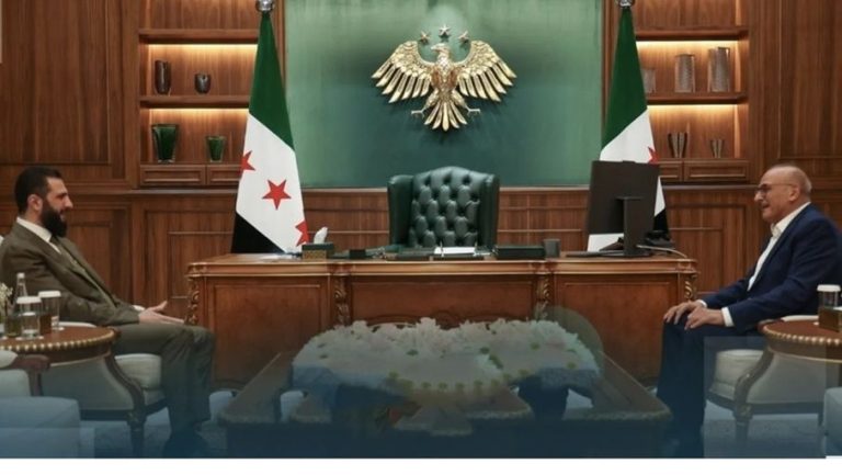 أحمد الشرع يستقبل جمال سليمان في لقاء يثير التساؤلات داخل قصر الشعب