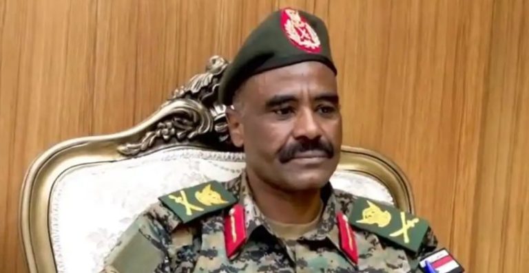 بعد انشقاقه عن “الدعم السريع”.. النور القبة يتسلم قصوره في كافوري ويرفع الحظر عن أمواله