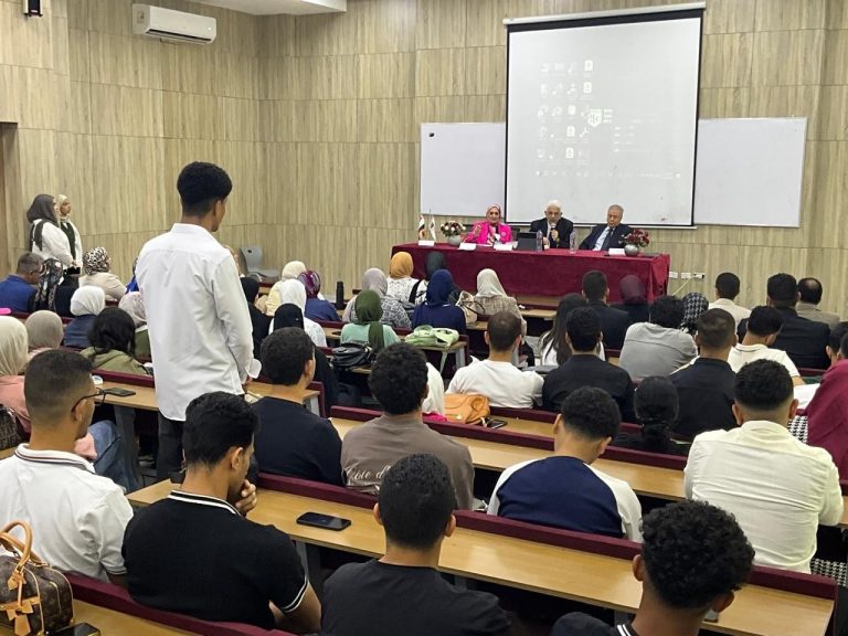 الدكتور حسام بدراوي يطلق شرارة التنوير الفلسفي داخل أروقة جامعة مايو