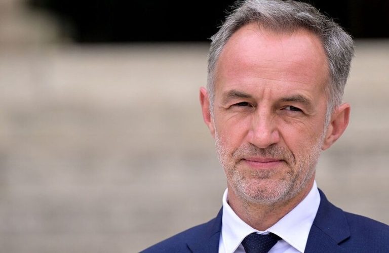 عمدة باريس يقترح منح الجنسية الفخرية للمدنيين بغزة والضفة الغربية والصحفيين الفلسطينيين