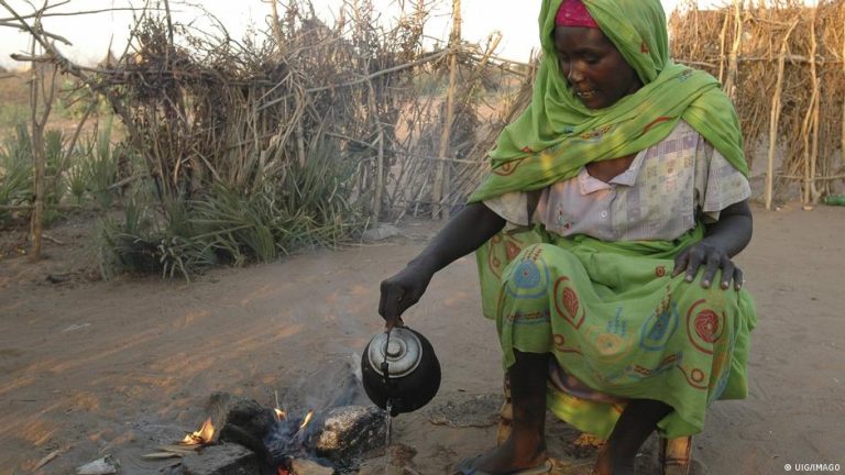 السودان في مهب العاصفة العسكرية وتفاقم الأزمات الإنسانية التي تهدد كيان الوطن
