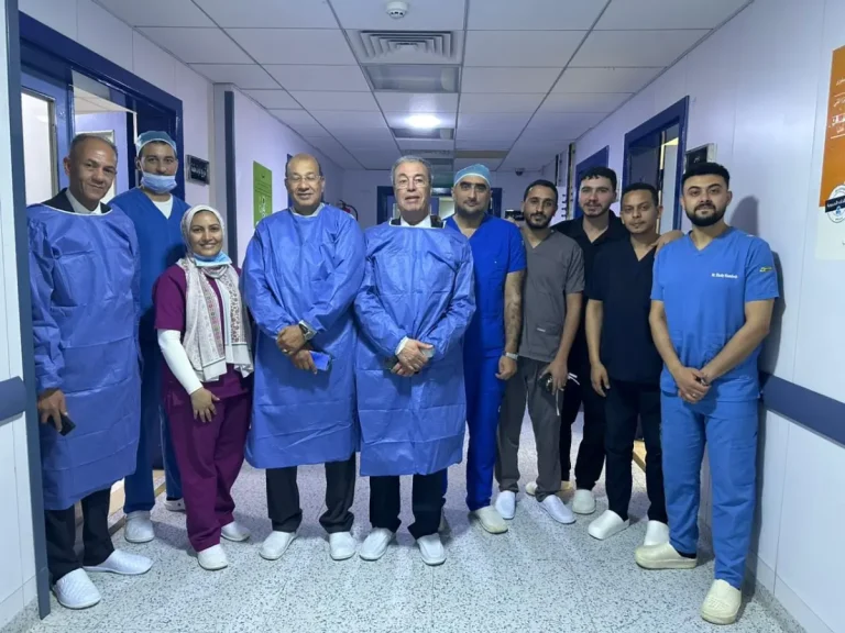 حزب الوفد يواصل قافلته الطبية في شمال سيناء وسط إقبال كبير بمستشفى العريش العام