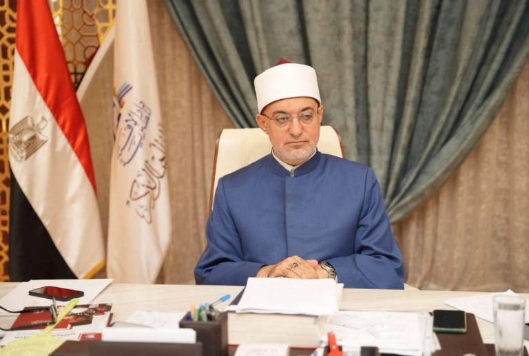 مفتي الجمهورية يدين الهجوم على مسجد في كاليفورنيا: استهداف دور العبادة جريمة آثمة