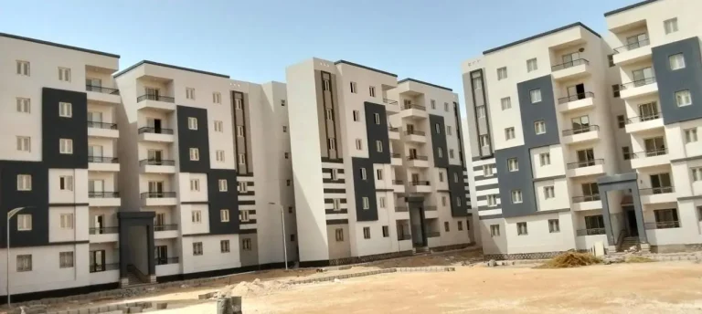 وزيرة الإسكان تتابع مشروعات مدن الصعيد الجديدة وتؤكد رفع كفاءة المرافق والخدمات
