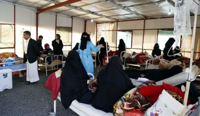 أزمة القطاع الصحي في اليمن ومعاناة المرضى تحت سيطرة الحوثيين