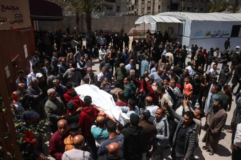نزيف دماء مستمر في غزة جراء توغل آليات جيش الاحتلال الإسرائيلي