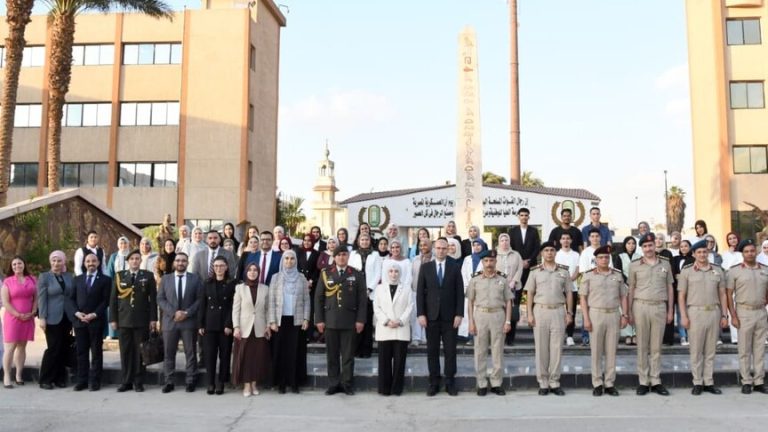 الجيش المصري ينظم يومًا تعريفيًا بالثقافة التركية بالتعاون مع مركز يونس أمره