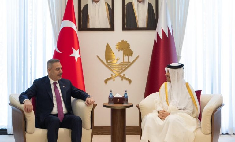 قطر وتركيا تدعمان وساطة باكستان لوقف الحرب إيران