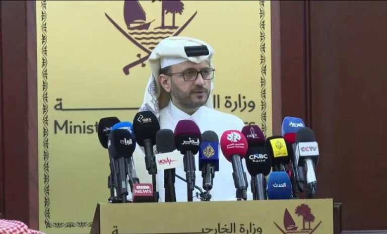قطر تحذر من تهديد الملاحة بهرمز وتدعم وساطة باكستان