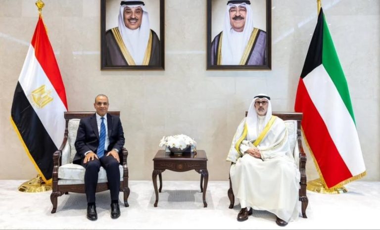 مصر والكويت تبحثان تعزيز الأمن والاستقرار الإقليمي