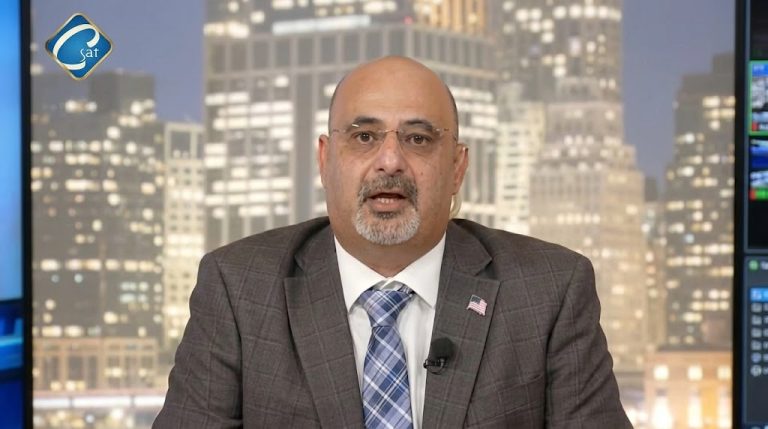 سامح مصري: زمن السكوت انتهى.. وكل قبطي صاحب كرامة عليه أن يرفض مشروع القانون