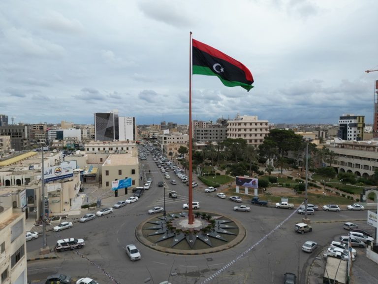 تحركات أمريكية وفرنسية في طرابلس وسط جدل المبادرات الجهوية في ليبيا