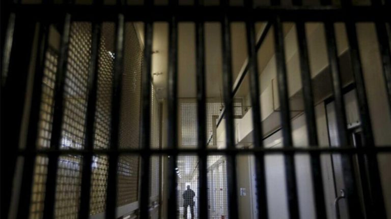 من السافاك إلى إيفين.. تاريخ أسود من التعذيب الممنهج داخل سجون إيران