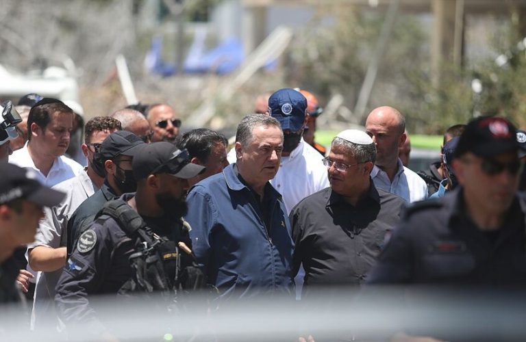 انقسام إسرائيلي حاد حول وقف إطلاق النار في لبنان