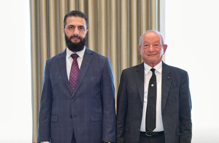 أحمد الشرع يستقبل رجل الأعمال المصري نجيب ساويرس
