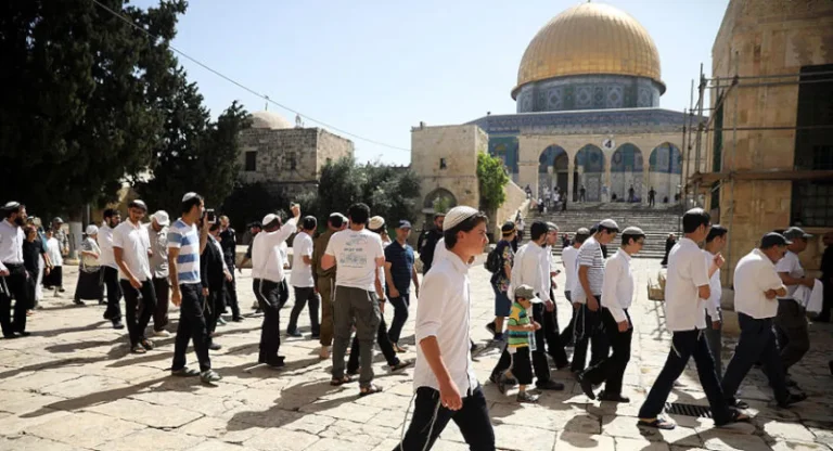 مصر تدين اقتحامات “الأقصى” وتحذر من فرض واقع جديد بالقدس المحتلة