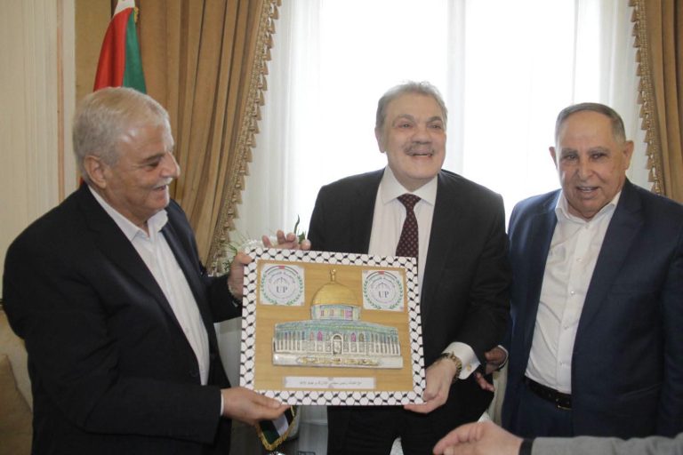 خلال استقباله وفدًا فلسطينيًا.. السيد البدوي: لا تطبيع شعبيًا مع إسرائيل.. والقضية الفلسطينية عقيدة وطنية لدى الشعب والجيش المصري