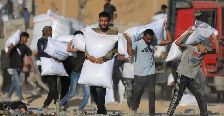 تطورات عاجلة: إغلاق معابر قطاع غزة وتوقف تام لدخول المساعدات الإنسانية الدولية