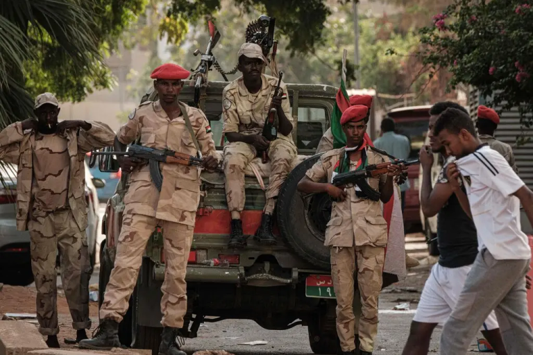 شبكة اقتصاد الذهب والصمغ العربي تمول طموحات الدعم السريع في السودان