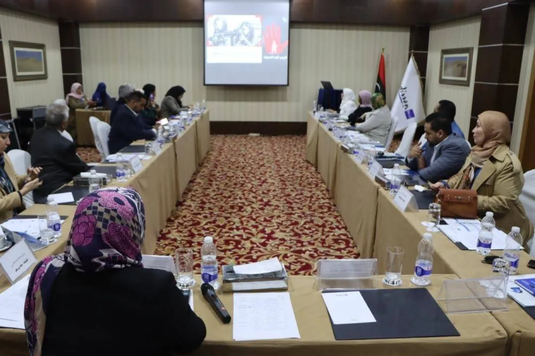 تجنيد القاصرين في ليبيا انتهاك صارخ للقوانين الدولية يهدد مستقبل البلاد