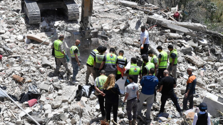 حصيلة دموية جديدة في لبنان وتجاهل إسرائيلي لاتفاق وقف العمليات العسكرية