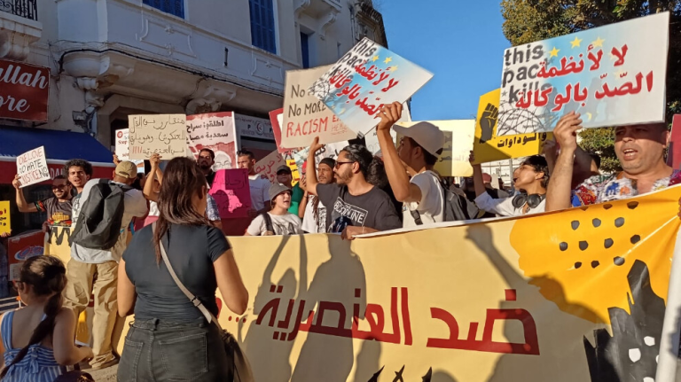 مسيرة حاشدة في تونس تزلزل الشارع وتطالب بإنهاء خطاب الكراهية العنصري