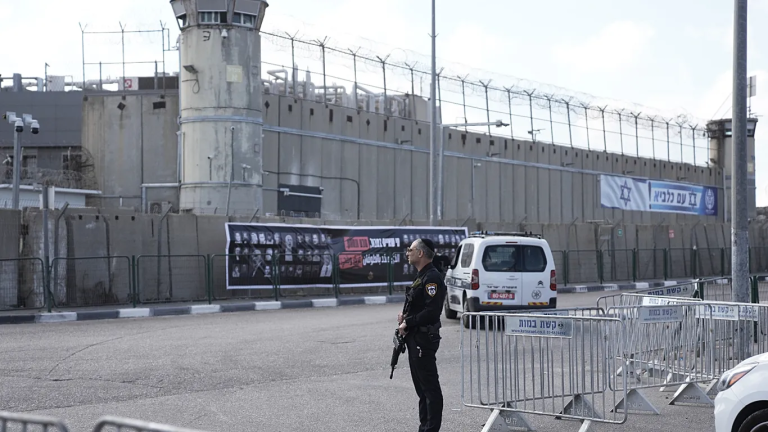 انتهاكات الاحتلال الإسرائيلي ضد الأسرى الفلسطينيين خلال عيد الأضحى المبارك بالداخل