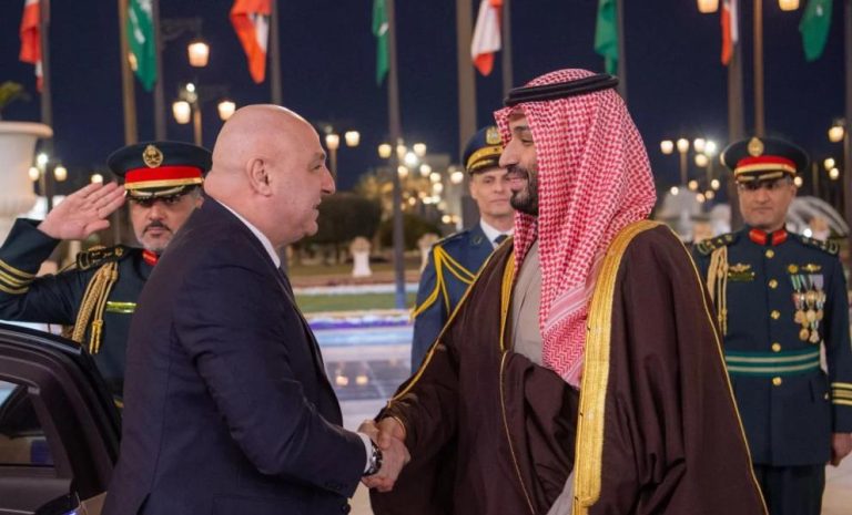 ولي عهد السعودية يبحث مع عون تطورات الأوضاع اللبنانية