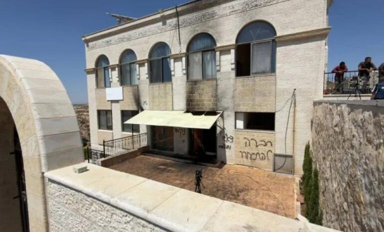 بيان خليجي إسلامي يدين اعتداءات المستوطنين على مساجد الضفة الغربية
