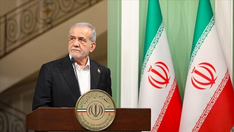 إيران تنفي أنباء استقالة الرئيس مسعود بزشكيان