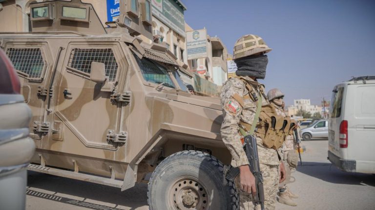 قوات باكستانية تظهر في حضرموت وسط ترتيبات أمنية جديدة بعد تراجع الدور الإماراتي