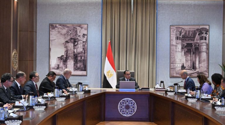 نصف تريليون جنيه من تقنين الأراضي.. الحكومة المصرية تبحث عن موارد جديدة لدعم الموازنة