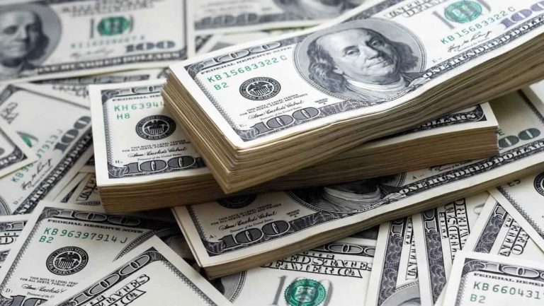 مصر..الدولار يواصل الهبوط ويسجل 48.85 جنيه فى أغلب البنوك