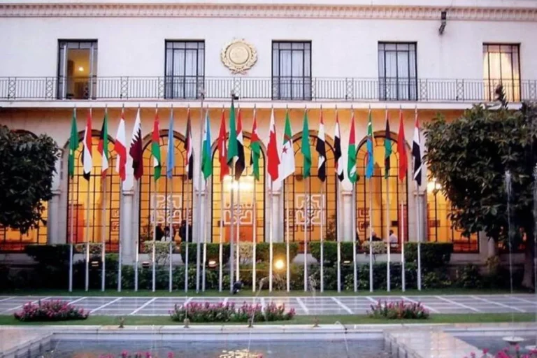 أمين الجامعة العربية يؤكد الرفض القاطع لاعتداءات إيران على دول الخليج