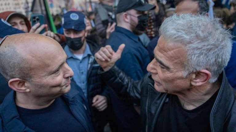 بينيت يرفض إقامة دولة فلسطينية وآيزنكوت يتصدر استطلاعات انتخابات إسرائيل