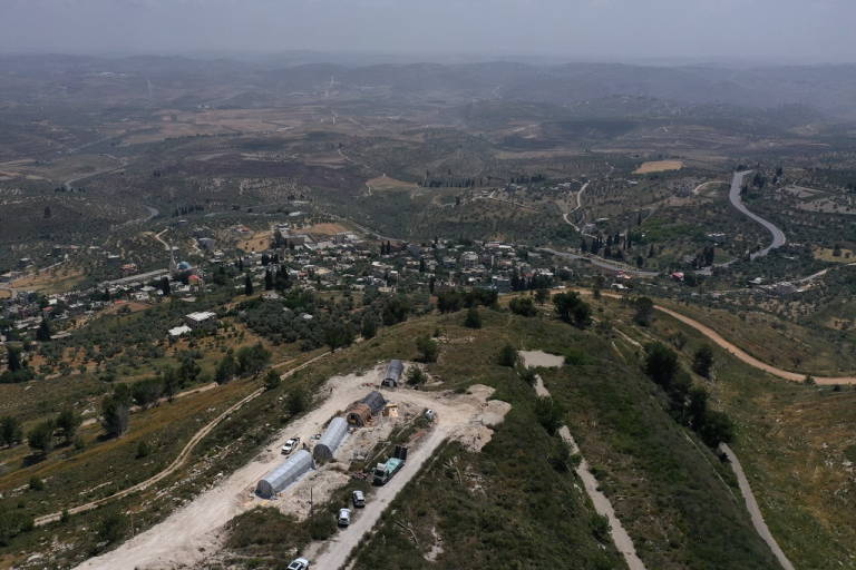 حرب ديموغرافية صامتة: 114 أمرا عسكريا صهيونيا لابتلاع الضفة وتقطيع أوصالها