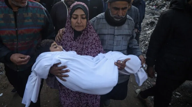 تصاعد وتيرة استهداف المدنيين والأطفال في قطاع غزة يفاقم الأوضاع الإنسانية الكارثية
