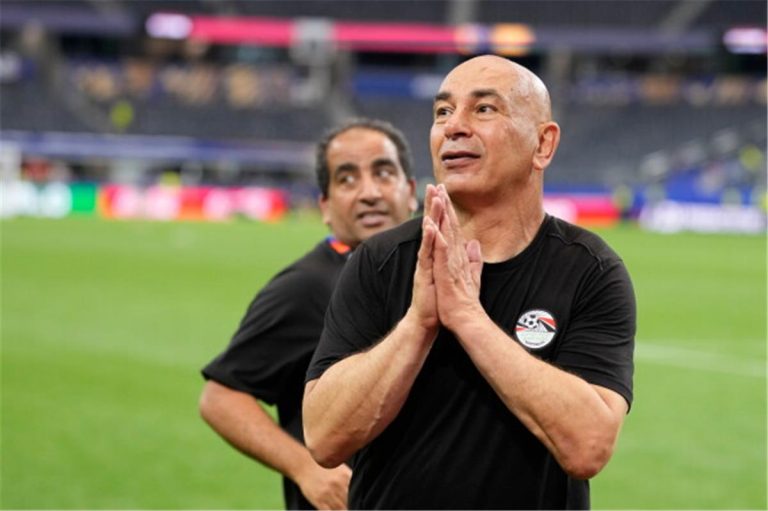 إسرائيل غاضبة من تجديد عقد حسام حسن لقيادة المنتخب المصري