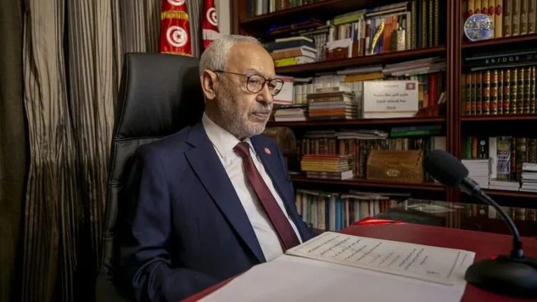 «النهضة» تحذر من تدهور خطير في صحة راشد الغنوشي داخل السجن