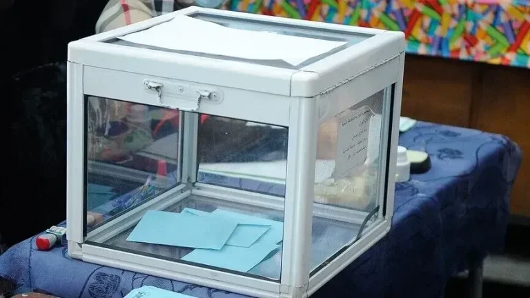 جبهة التحرير يتصدر تشريعيات الجزائر والأغلبية الرئاسية تحتفظ بميزان البرلمان