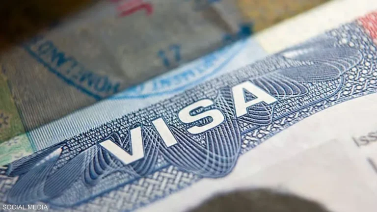 حكم قضائي يلغي تعليق تأشيرات الهجرة لمواطني 75 دولة.. وترقب لرد إدارة ترامب